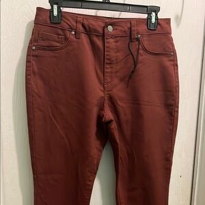 D. Jeans burgundy size 10